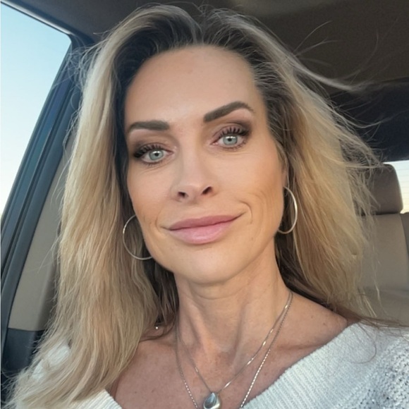 monicaburges889